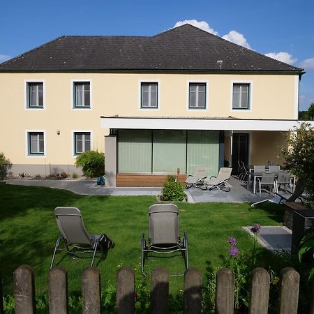 Lugerfarm Hotel Melk Exterior photo